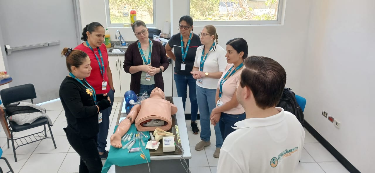 Fortalecemos la capacitación en regiones con curso de Soporte Vital Avanzado en Golfito